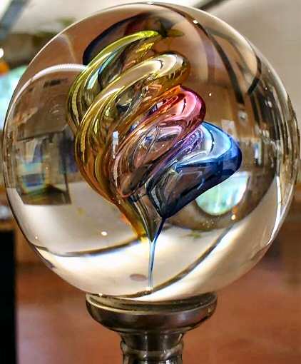 File:Glass-Ball.jpg