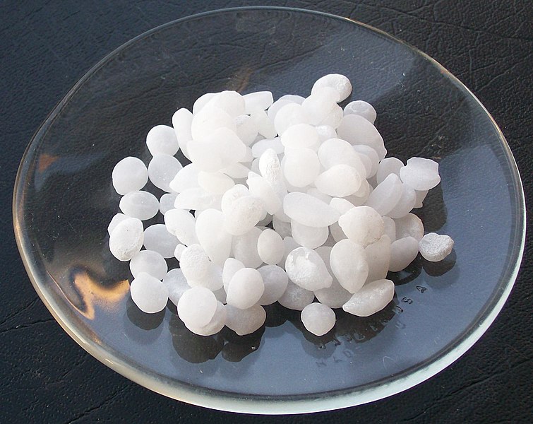 File:SodiumHydroxide.jpg