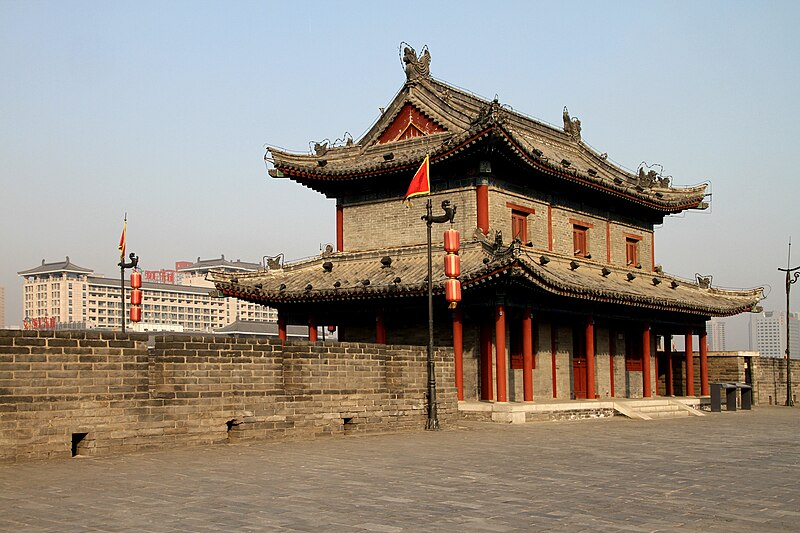 File:Xian-Stadtmauer-18-2012-gje.jpg