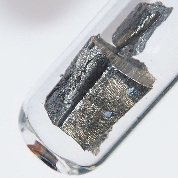 File:Neodymium2.jpg