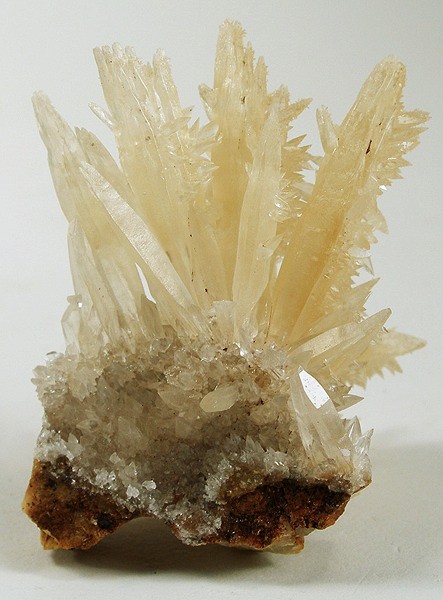 File:Aragonite-196792.jpg