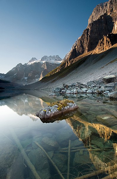 File:Consolation-Lake-Szmurlo.jpg