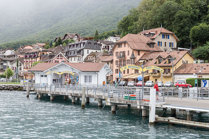 File:Le Bouveret - Port Valais.jpg