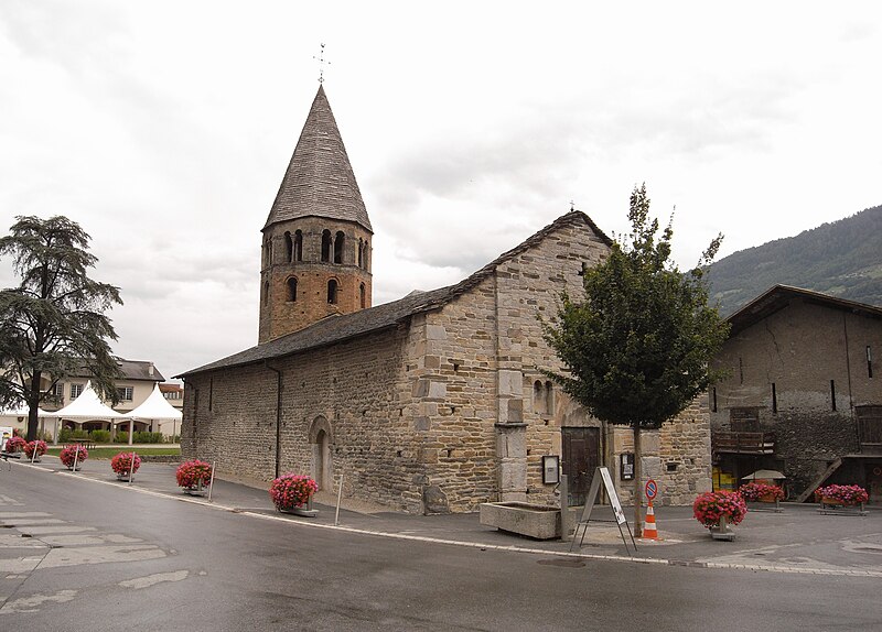 File:Eglise St-Pierre-de-Clages Suisse.jpg