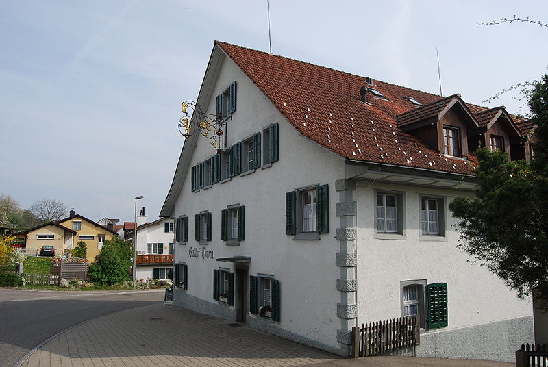 File:Sulzbach (Uster) gastejo Loewen 029.jpg