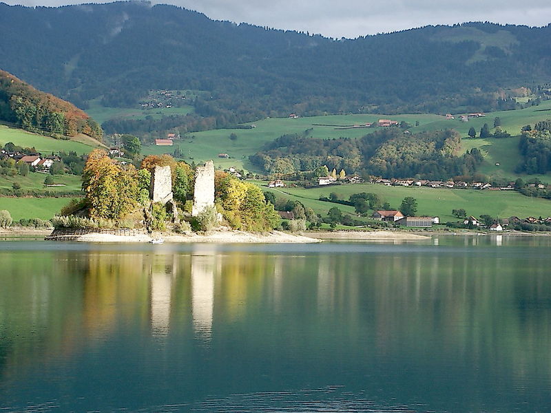 File:Lac-gruyere.jpg