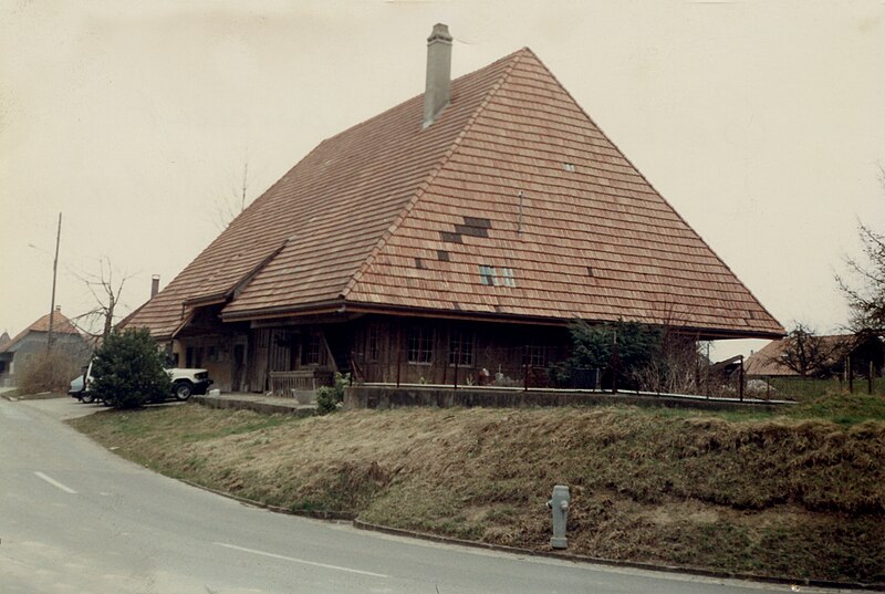 File:Hersiwil a Gerberhaus.jpg