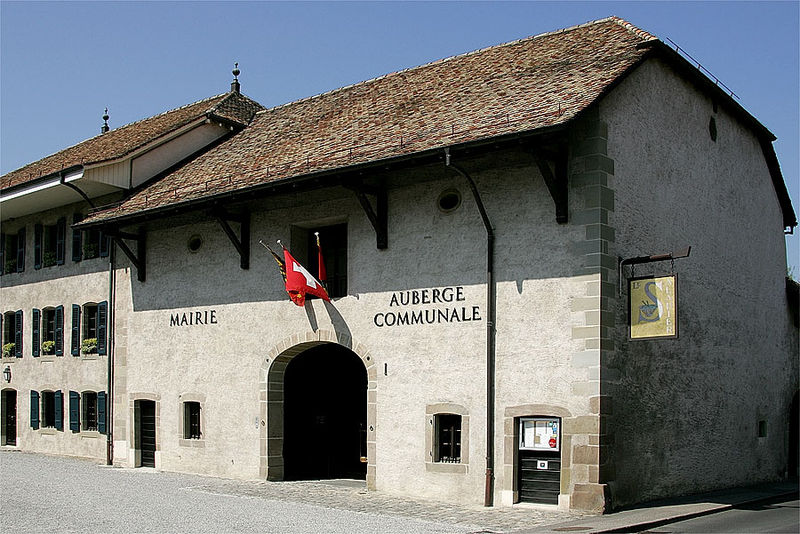 File:Collonge-Mairie.jpg