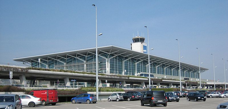 File:Aéroport Bâle-Mulhouse 2.jpg