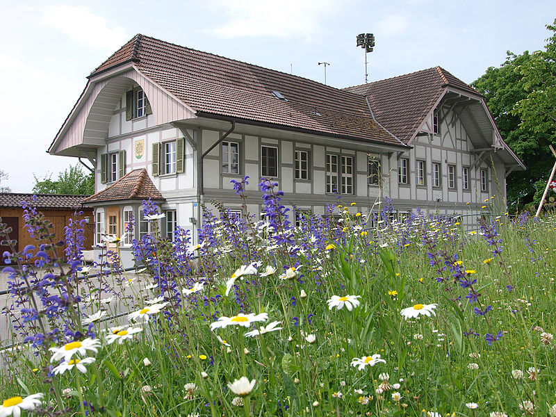 File:Bürogebäude Hauert.jpg