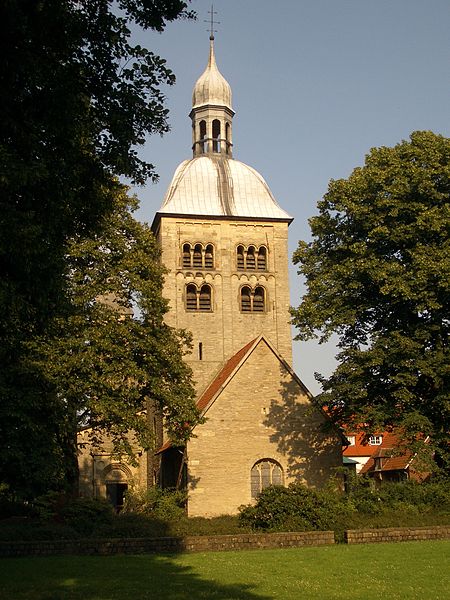 File:Muenster St Mauritz.jpg