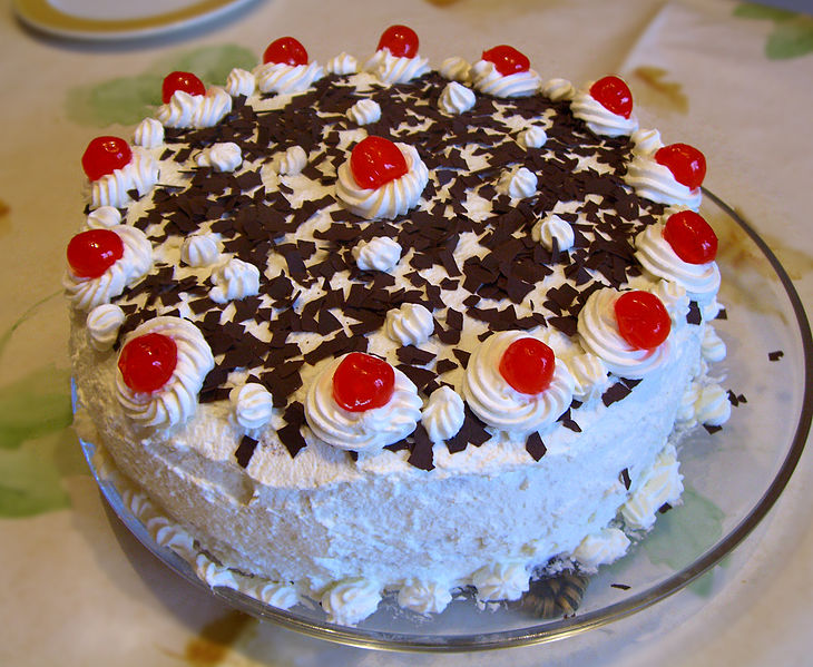 File:Eine Schwarzwälder Kirschtorte.jpg