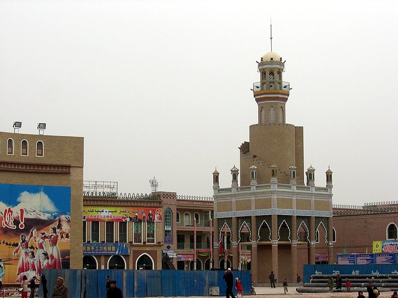 File:Kashgar-minarete-d01.jpg