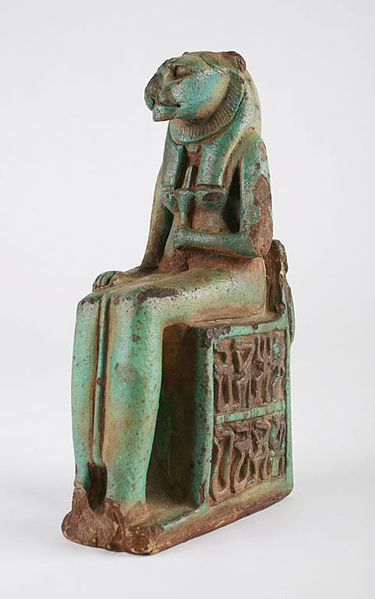 File:The Childrens Museum of Indianapolis - Sekhmet sculpture.jpg