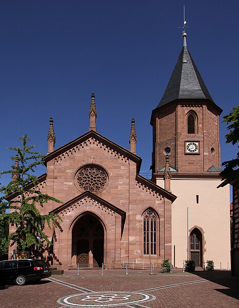 File:Loffenau-Heilig-Kreuz-Kirche-01-gje.jpg