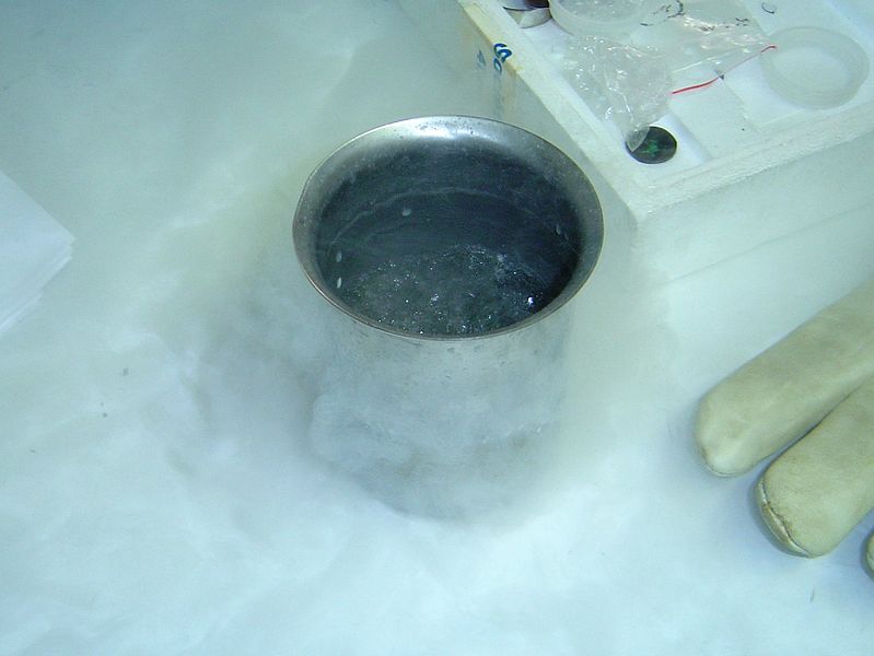 File:Liquid nitrogen dsc04496.jpg