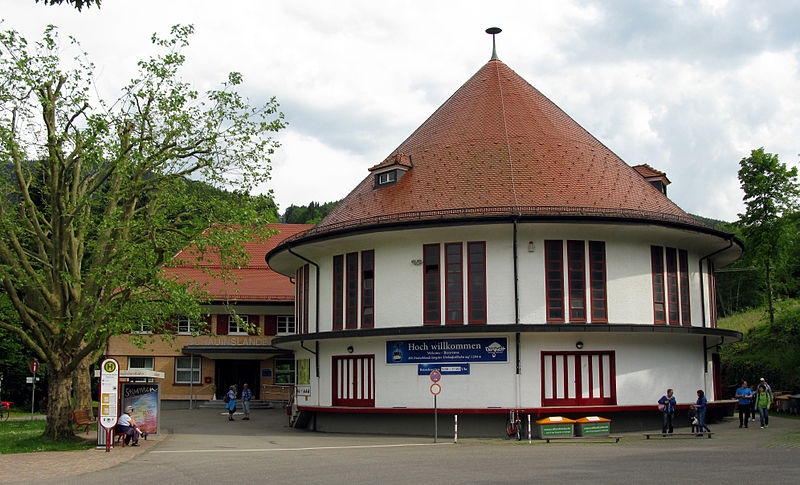 File:Talstation der Schauinslandbahn.jpg