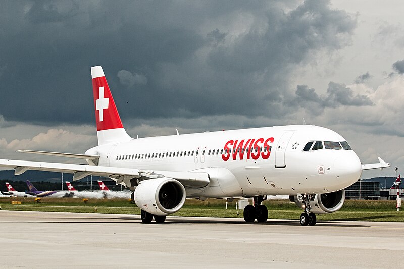 File:Swiss International Airlines A320 HB-IJR at LSZH.jpg