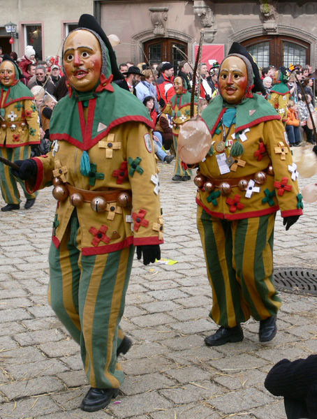 File:Narrenzunft Gole Riedlingen Kupfernäs Narrentreffen Meßkirch 2006.jpg