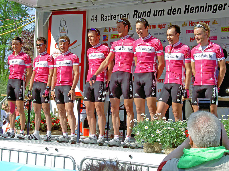 File:Henninger Turm-2005-T-MOBILE TEAM.jpg