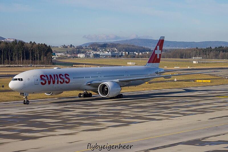 File:HB-JNF Boeing B777-3DE-ER B77W - SWR (31580185920).jpg