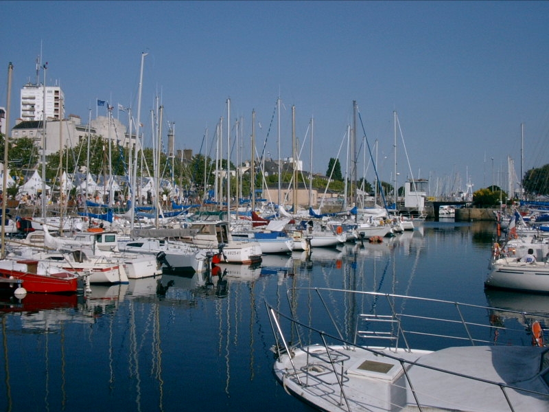 File:Lorient port plaisance 01.jpg