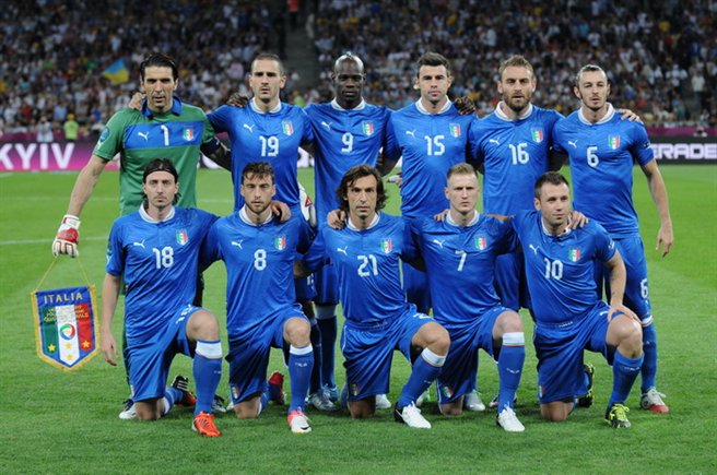 File:Italy national football team Euro 2012 vs England.jpg