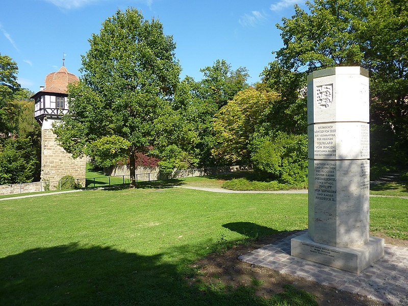 File:Maulbronn-stauferstele1.jpg