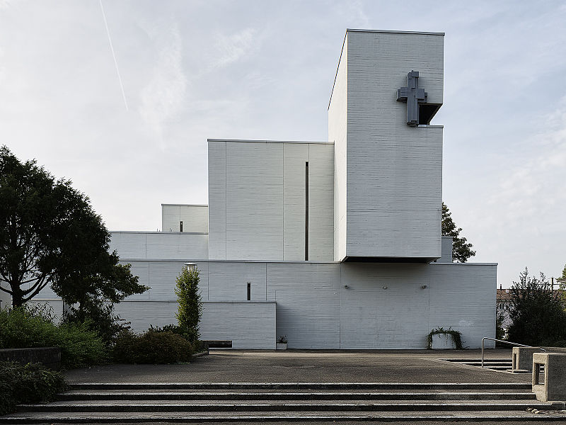 File:Kirche Muttenz 2013 09 27.jpg