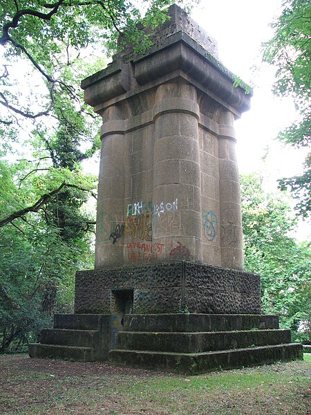 File:Bismarck Tower in Scy-Chazelles 2.jpg