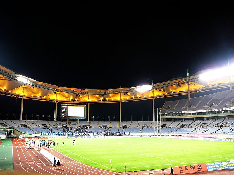 File:Munhak Stadium Corner.jpg