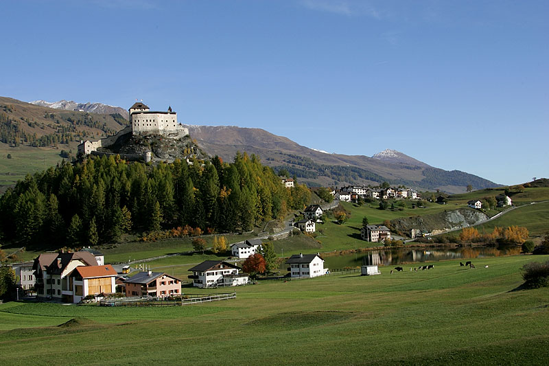 File:Tarasp-02.jpg