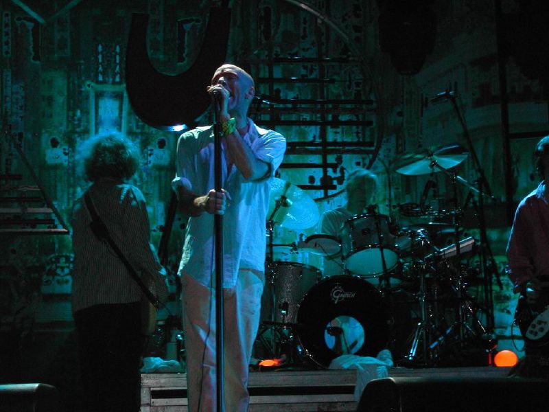 File:Padova REM concert July 22 2003 blue.jpg