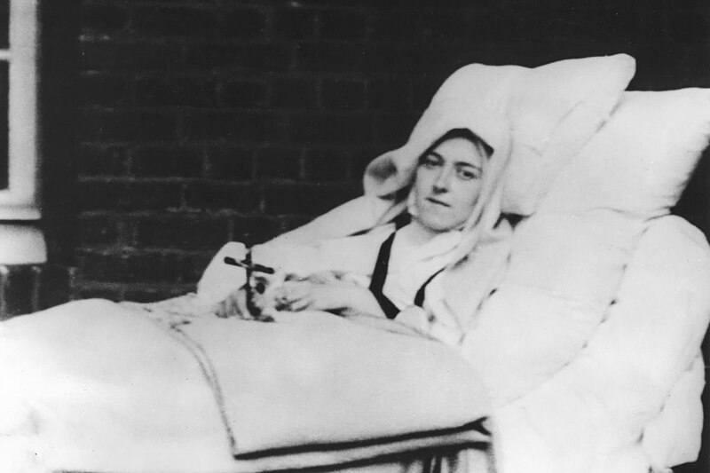 File:Therese lisieux in bed.jpg