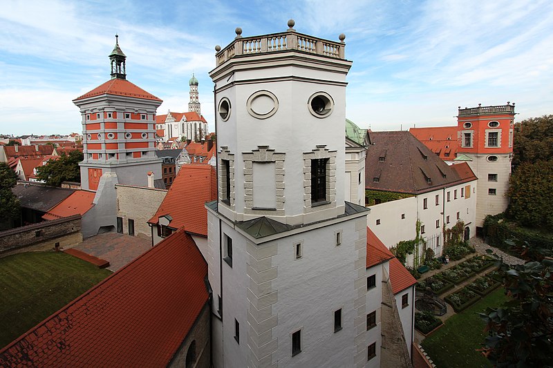 File:Wassertürme am Roten Tor, links St. Ulrich - Fotograf Reinhard Paland.jpg