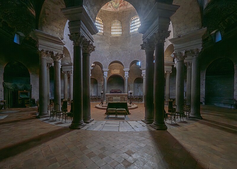 File:Mausoleo di Santa Costanza - interno.jpg