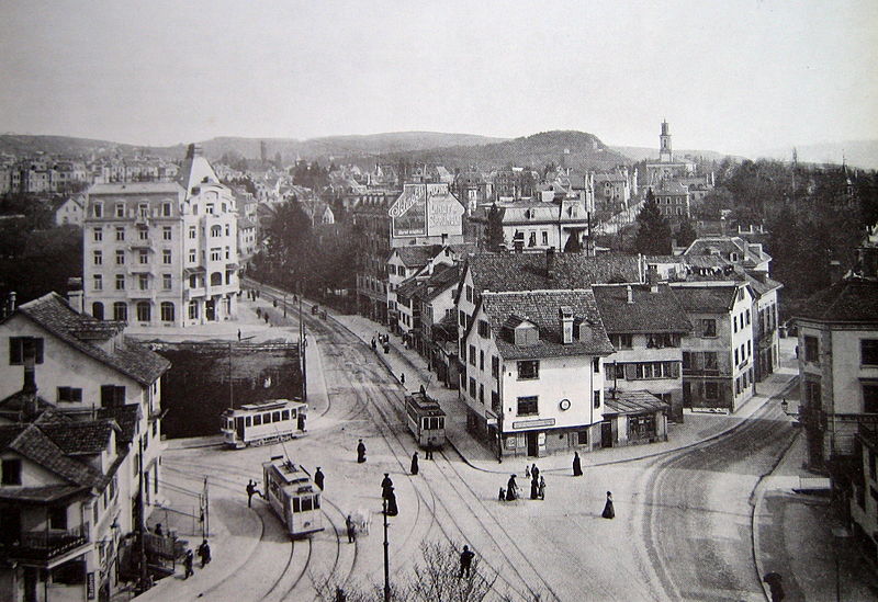 File:Kreuzplatz 1905.jpg