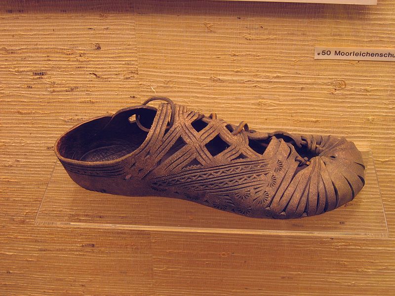 File:Germanic shoe.jpg