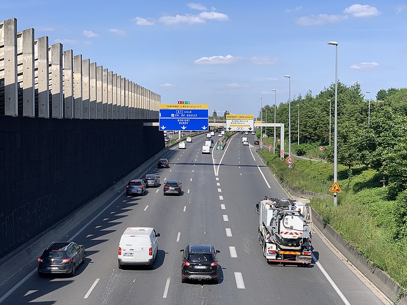 File:Autoroute A3 vue depuis Avenue Pasteur Montreuil Seine St Denis 2.jpg