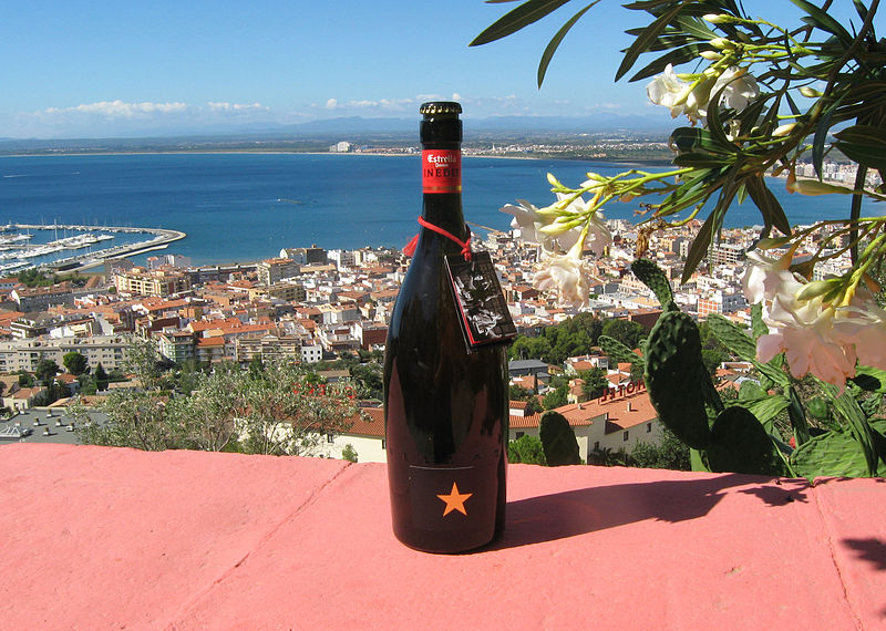 File:Estrella Damm Inedit.jpg