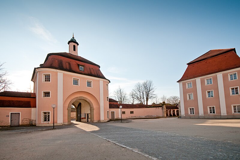 File:Klostertor-Wiblingen.jpg