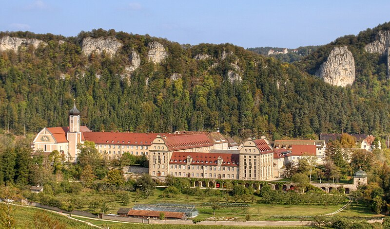 File:Kloster Beuron 2009 Blick von Nordwesten.jpg