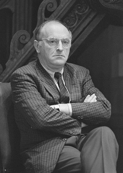 File:Joseph Brodsky 1988.jpg