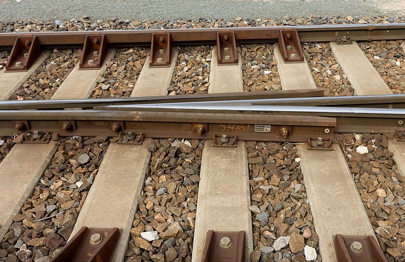 File:2016-02-29 Nürnberg-Südbahnhof - Herzstück - Weichenbau - 3886.jpg