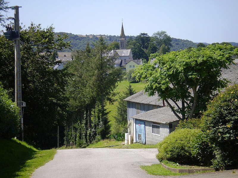 File:Lothey (vue générale du bourg de Landremel).jpg