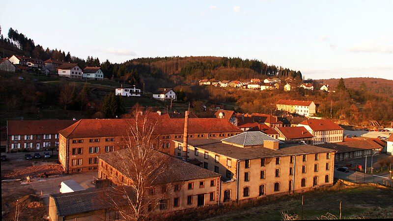 File:Saint-Louis-les-Bitche.jpg