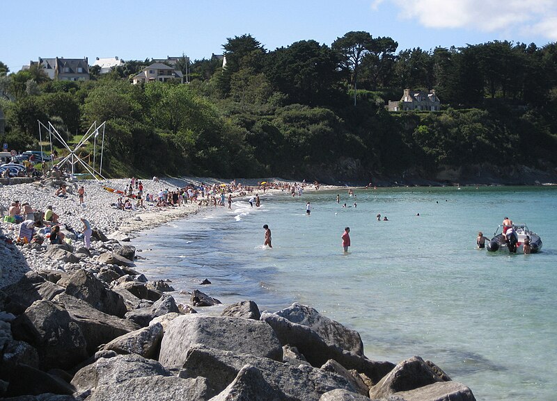 File:Plage du Correjou.jpg