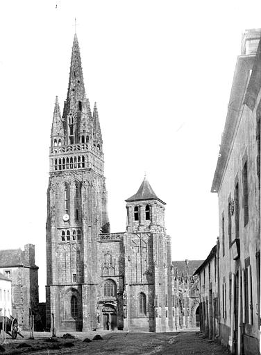 File:Église de église du Folgoët Mieusement.jpg