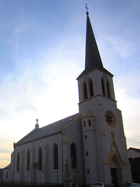 File:Eglise Illange.jpg