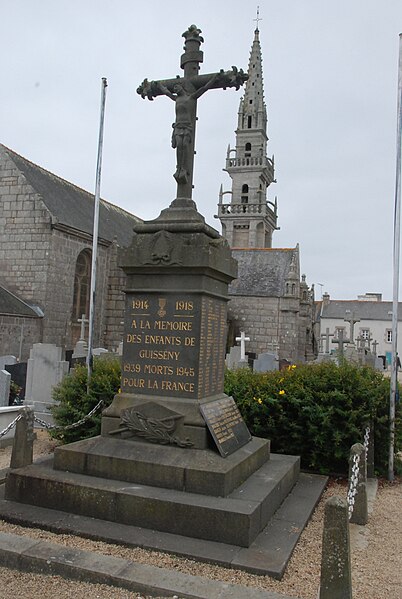 File:Monument aux morts - Guissény-29.jpg